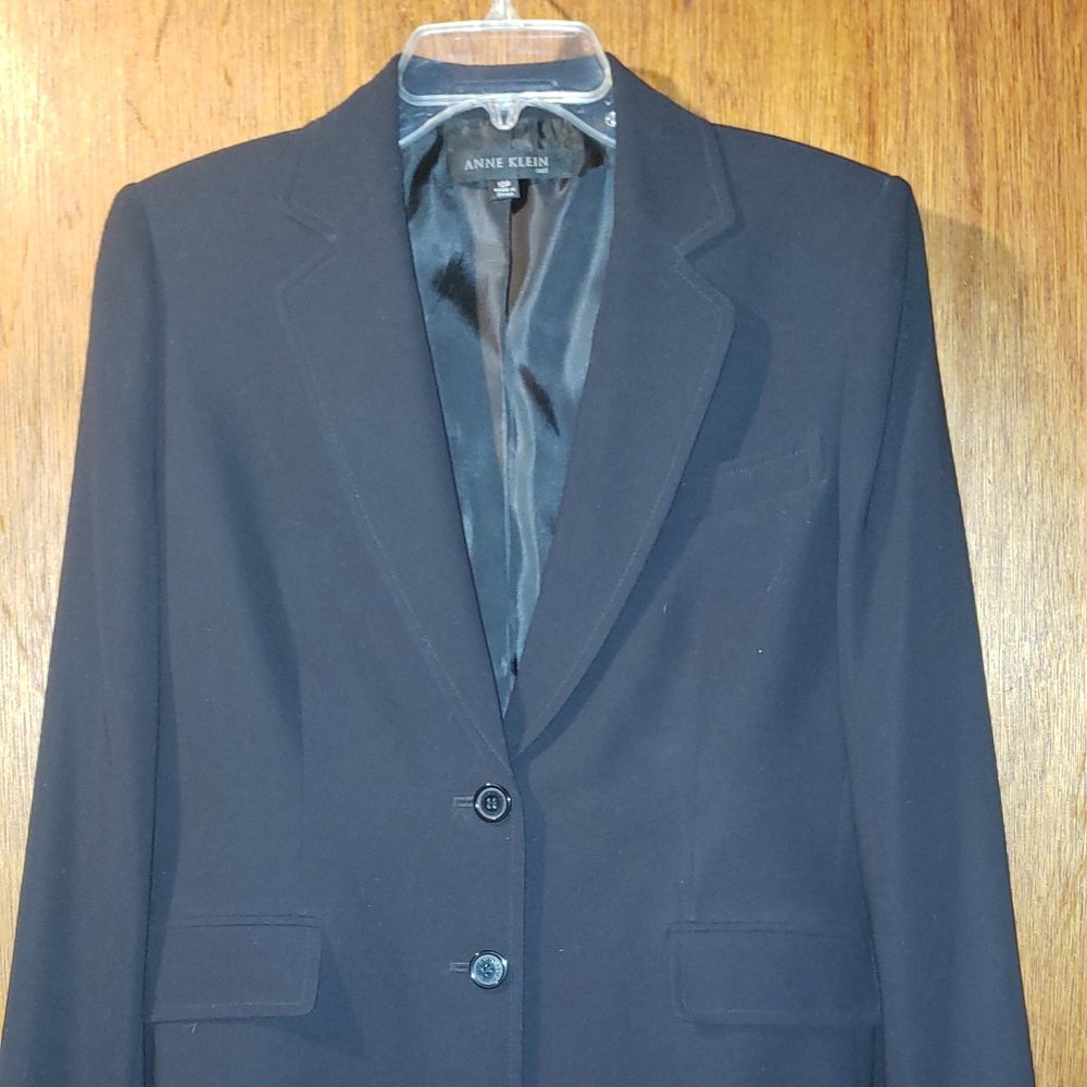 Black Ann Klein Blazer   Size  10P